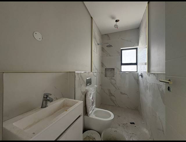 4 BEDROOM HOUSE FOR SALE IN SANDOWN